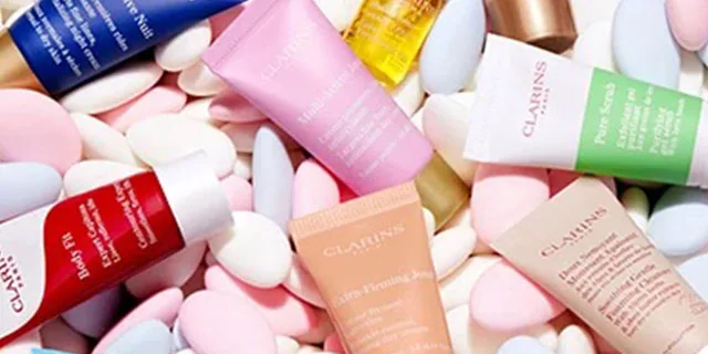Clarins: Free Samples with any Order