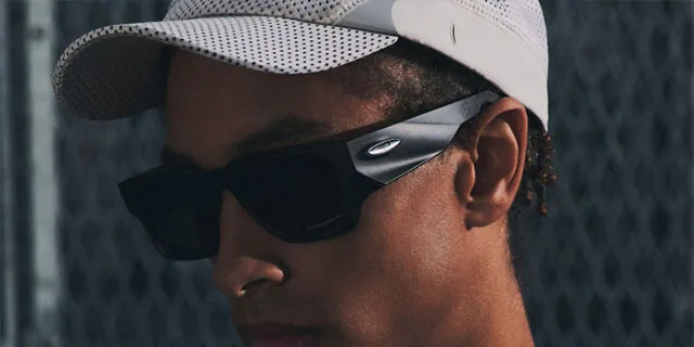 Oakley: 15% Student Discount